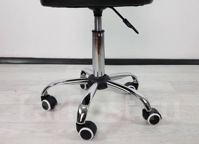 Стул мастера (Трио), стул косметолога, парикмахера, стул на колесах ...