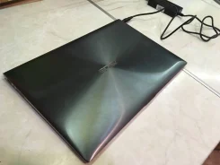 Asus ZenBook Prime UX31A. 13.1", 1,7����, ��� 4 ��, ���� 128���, WiFi, Bluetooth, ����������� �� 5��. ����