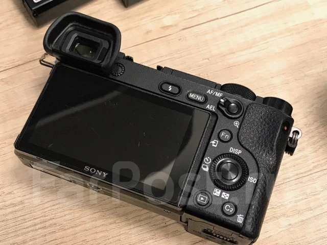 Sony Alpha ILCE-6300 Kit. 20 � ����� ��, ���: 3� ����