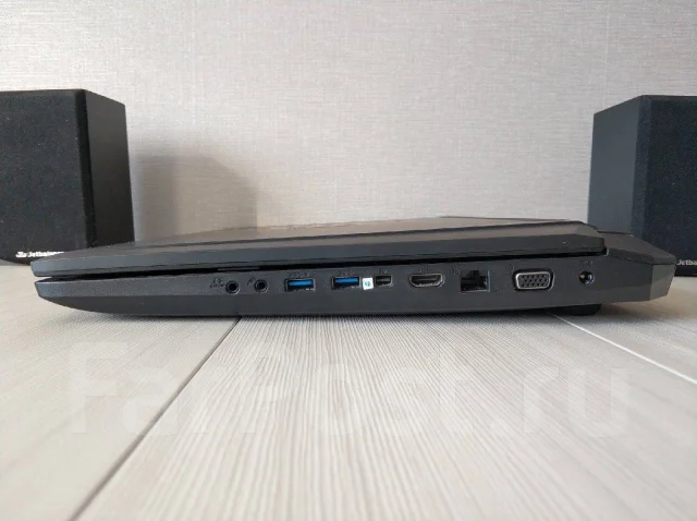 Asus ROG G750JX. 17", 2,4����, ��� 16 ��, ���� 1 000���, WiFi: 1, Bluetooth: 1, ����������� �� 4��. ����