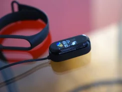 Xiaomi Mi Band 4. IP68 ����