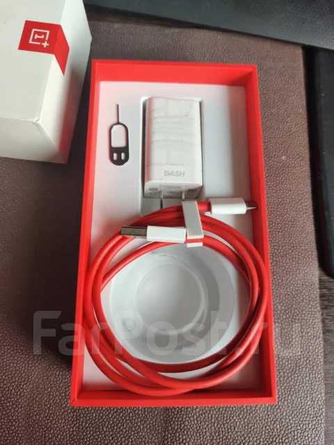 OnePlus 5T. �/�, ������, 3G, 4G LTE, Dual-SIM, NFC ����
