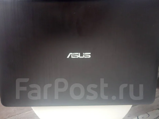 Asus VivoBook Max. 15.6", 2,5����, ��� 4 ��, ���� 500���, WiFi: 1, Bluetooth: 1, ����������� �� 4��. ����
