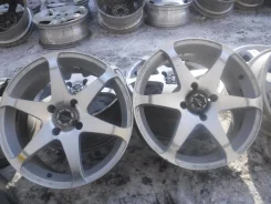 Hokuto Racing. 7.0x17", 4x114.3, ET40, �� 73,1���. ��� ����� �� ����������� ������ ����