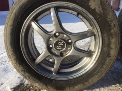 Black Racing. 5.0x14", 4x100, ET45 ����