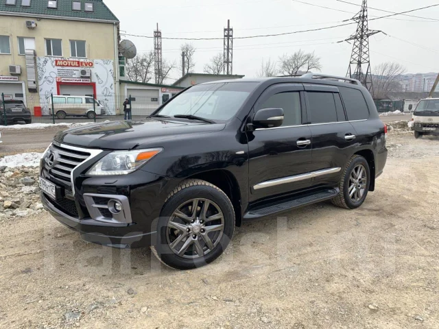 Lexus LX570. �������, 4wd, 5.7 (367��.�.), ������, 190 000����. �� ����