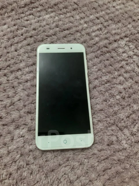 ZTE Blade X7. �/�, ������� ����