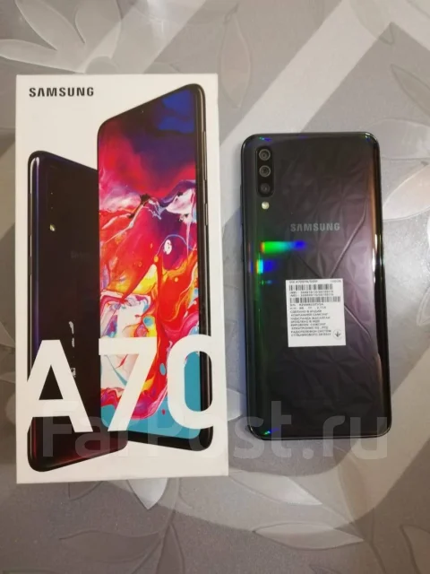 Samsung Galaxy A70. �/�, ������ ����