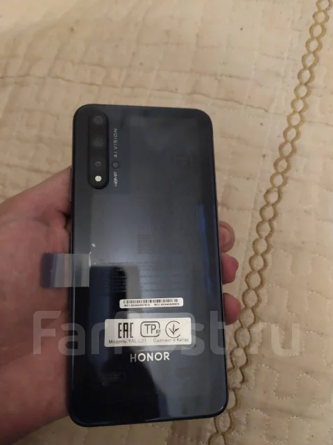Honor 20. �����, ������, 4G LTE, NFC ����