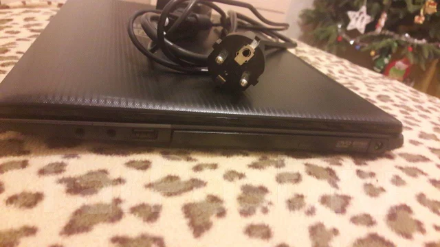 Asus K55N. 15.6", 1,9����, ��� 6 ��, WiFi: 1, ����������� �� 4��. ����