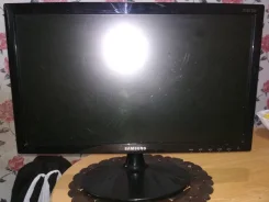 Samsung. 18.5" ����