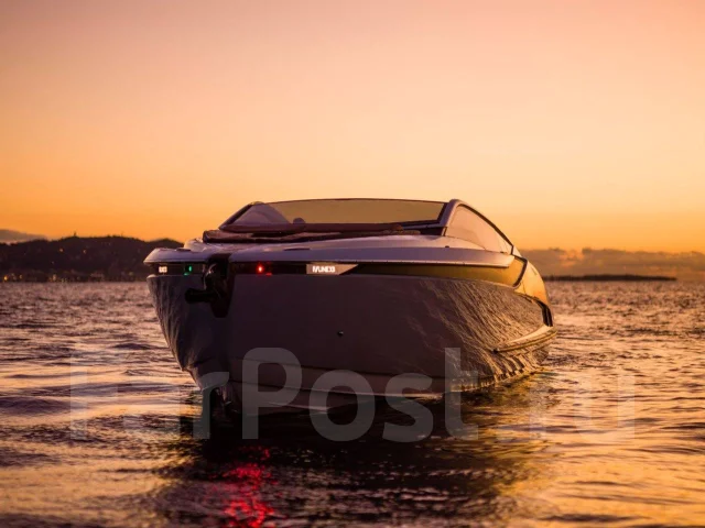 Fairline. ����� 9,99��., ��������� ������������, 860��.�., ������. ��� ����� �� ������������ ����