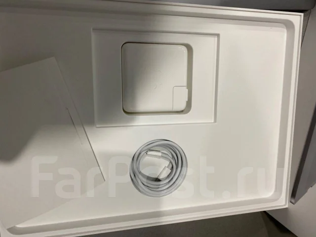 Apple MacBook Pro 13 2017 Mid. 13.3", 1,8����, ��� 8 ��, ���� 128���, WiFi: 1, Bluetooth: 1, ����������� �� 10��. ����
