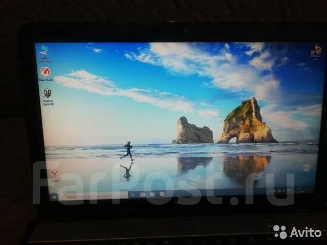 Toshiba Satellite L850-DJS. 15.6", 2,5����, ��� 4 ��, ���� 500���, WiFi: 1, Bluetooth: 1 ����