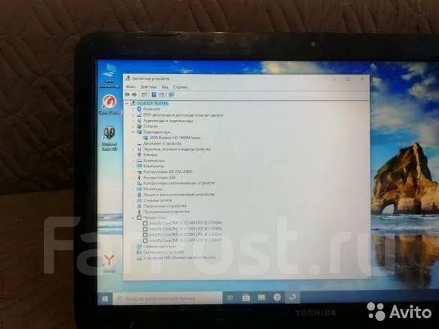 Toshiba Satellite L850-DJS. 15.6", 2,5����, ��� 4 ��, ���� 500���, WiFi: 1, Bluetooth: 1 ����