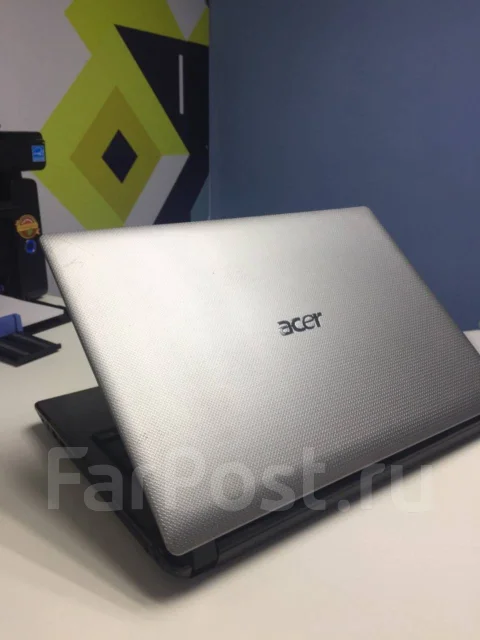 Acer Aspire One Happy2. 15.6", 2,3����, ��� 4 ��, ���� 450���, WiFi: 1, Bluetooth: 1 ����