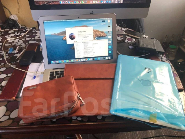 Apple MacBook Air 13 2013 Mid MD761. 13.3", 1,3����, ��� 4 ��, ���� 256���, WiFi: 1, Bluetooth: 1, ����������� �� 5��. ����
