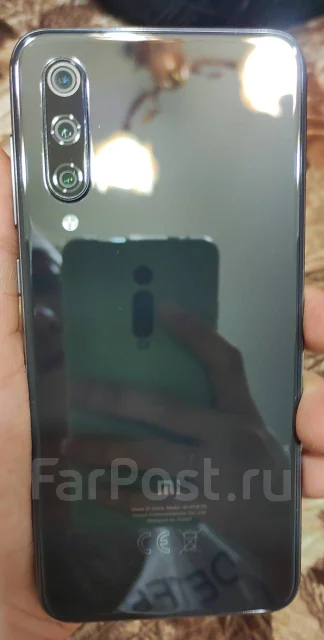 Xiaomi Mi9 SE. �/�, ������, 3G, 4G LTE, Dual-SIM, NFC ����