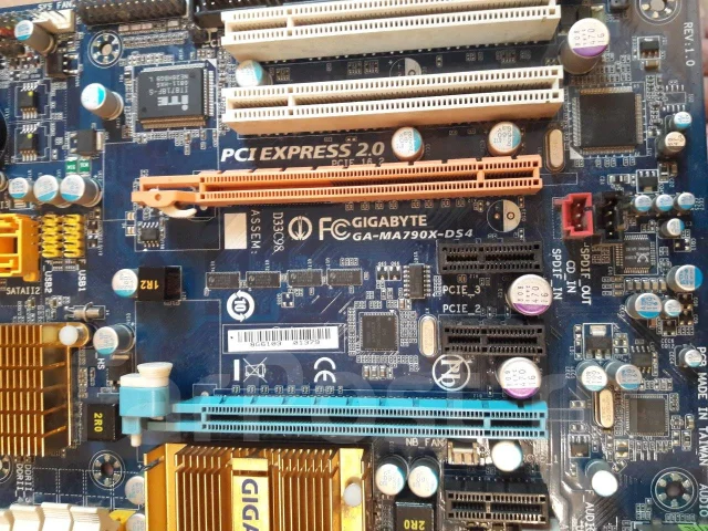 Socket AM2+ ����