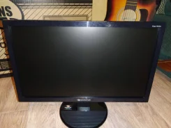 Packard Bell. 19" ����