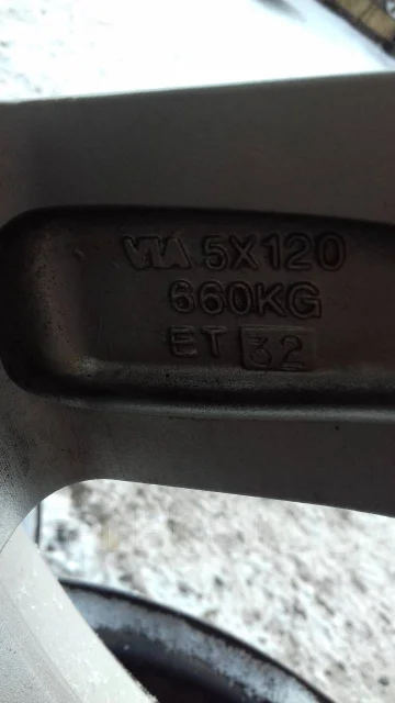 RinSpeed. 7.5x17", 10x112, ET32 ����