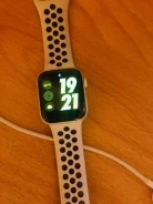 Apple Watch Series 4. GPS, NFC ����