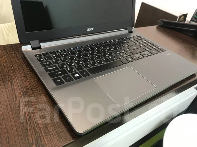 Acer Aspire V5-572G. 15.6", ��� 8 ��, ���� 1 000���, WiFi: 1, Bluetooth: 1, ����������� �� 3��. ����