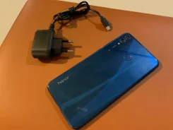 Honor 8X. �/�, �����, ������, 3G, 4G LTE, Dual-SIM, NFC ����