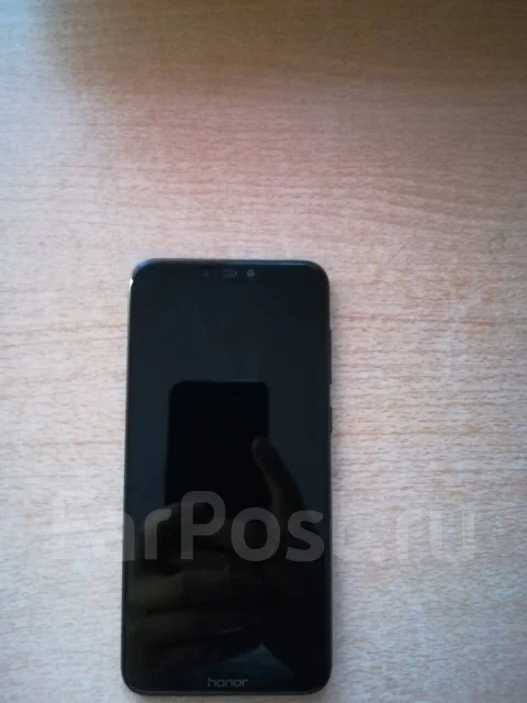 Honor 8C. �/�, ������, 3G, 4G LTE ����