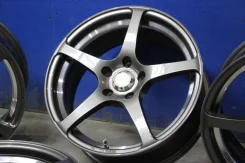 Hinodex Axia. 7.0x17", 5x114.3, ET40 ����