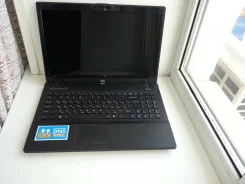DNS. 15.6", 1,8����, ��� 4 ��, ���� 320���, WiFi, ����������� �� 1��. ����