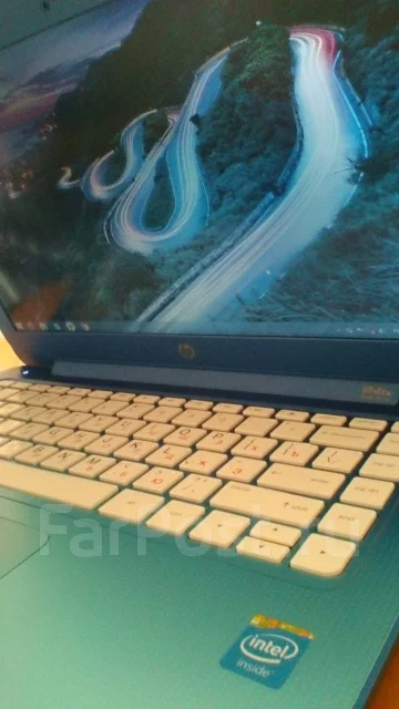 HP Stream. 13.3", 2,1����, ��� 2048 ��, ���� 32���, WiFi: 1, Bluetooth: 1, ����������� �� 6��. ����