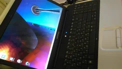 Compaq 15. 15.6", 2,0����, ��� 2048 ��, WiFi