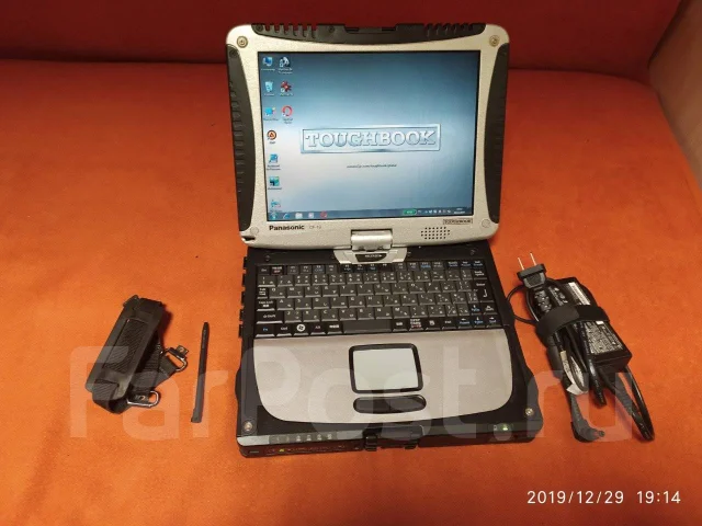 Panasonic Toughbook CF-19. 10.5", 1,6����, ��� 2048 ��, ���� 1 000���, ����������� �� 8��. ����