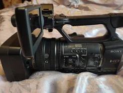 Sony HDR-AX2000E. ����� 4-� ��, � ���������� ����