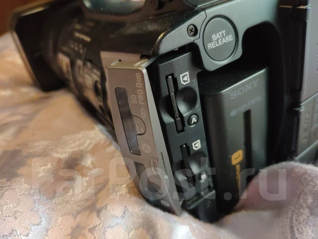 Sony HDR-AX2000E. ����� 4-� ��, � ���������� ����