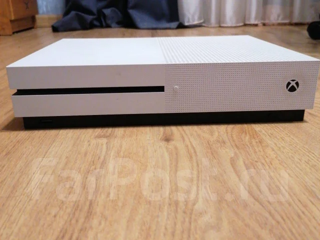 Microsoft Xbox One S ����