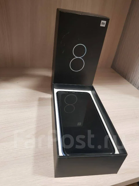 Xiaomi Mi8. �/�, �����, 4G LTE, Dual-SIM, NFC ����