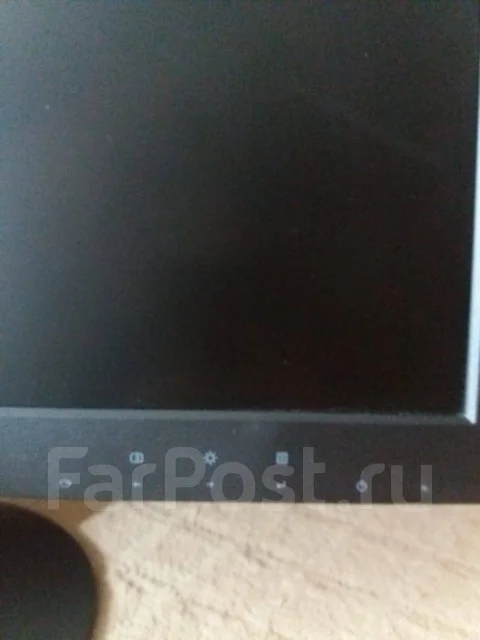 Lenovo. 22" ����