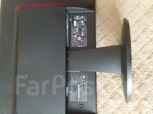 Lenovo. 22" ����