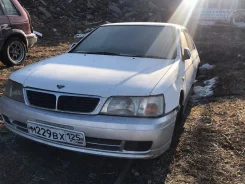 Nissan Bluebird. �������, ��������, 1.8, ������ ����
