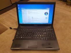 Samsung R519. 15.6", 2,4����, ��� 4 ��, ���� 500���, WiFi: 1, Bluetooth: 1 ����