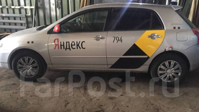 Водитель такси мерседес