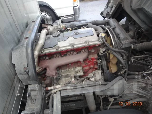 Hino Dutro ����