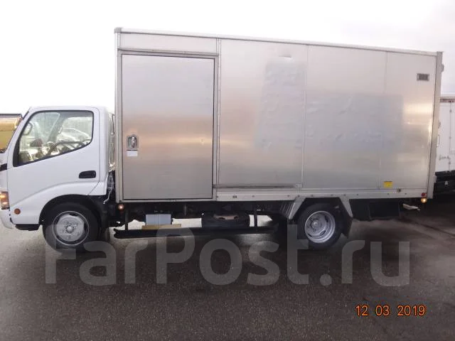 Hino Dutro ����