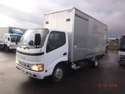 Hino Dutro ����