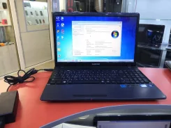 Samsung 300E5C. 15.6", 2 500����, ��� 6 ��, ���� 500���, WiFi: 1, Bluetooth: 1 ����