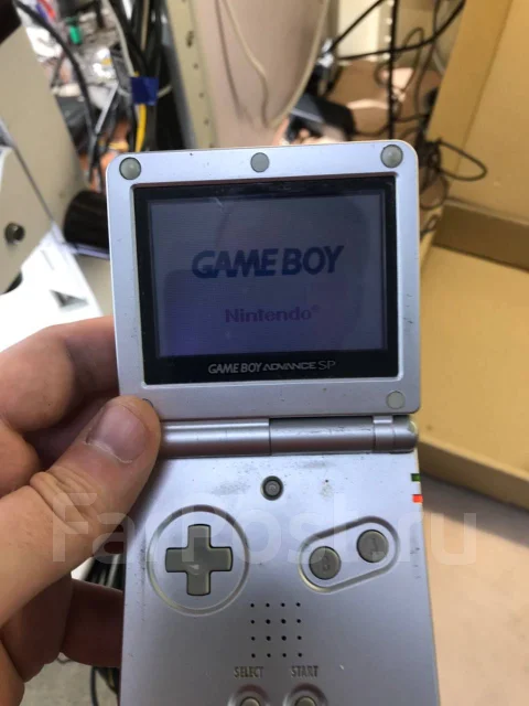Nintendo Game Boy Advance SP ����