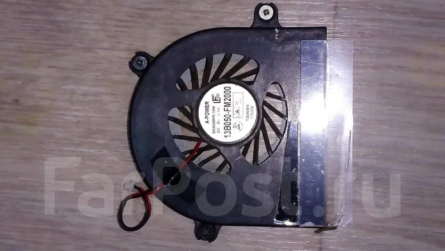 DNS. 15.6", ��� 4 ��, ���� 500���, WiFi: 1, Bluetooth: 1, ����������� �� 1��. ����