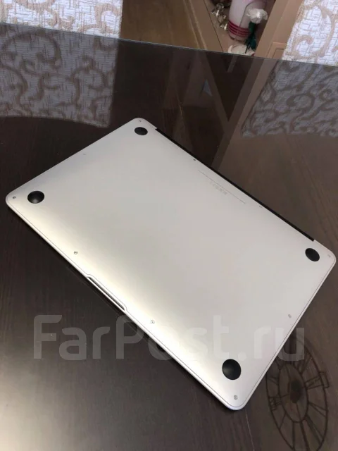 Apple MacBook Air 13 2014 Early MD760. 13", 1,4����, ��� 4 ��, ���� 128���, WiFi: 1, Bluetooth: 1, ����������� �� 10��. ����